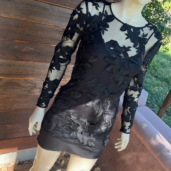 Topshop 100% polyester two layer mesh floral body on long sleeve dress - Picture 4 of 9